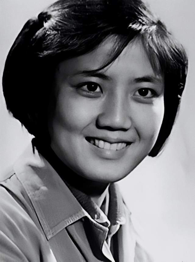 昔日女神李秀明,22张精修美照欣赏,秀外慧中明艳动人,自强的女人最