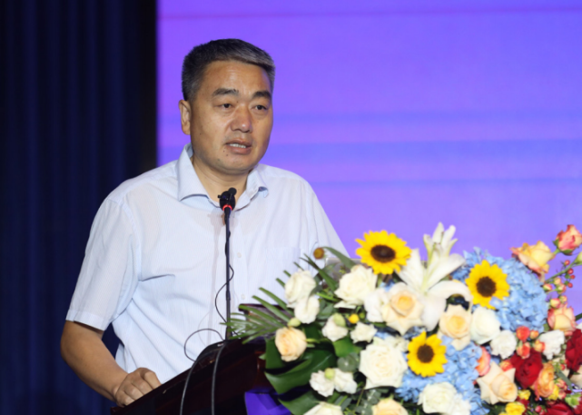 中央党校(国家行政学院)政法教研部教授刘锐表示,一方面法律的制修订