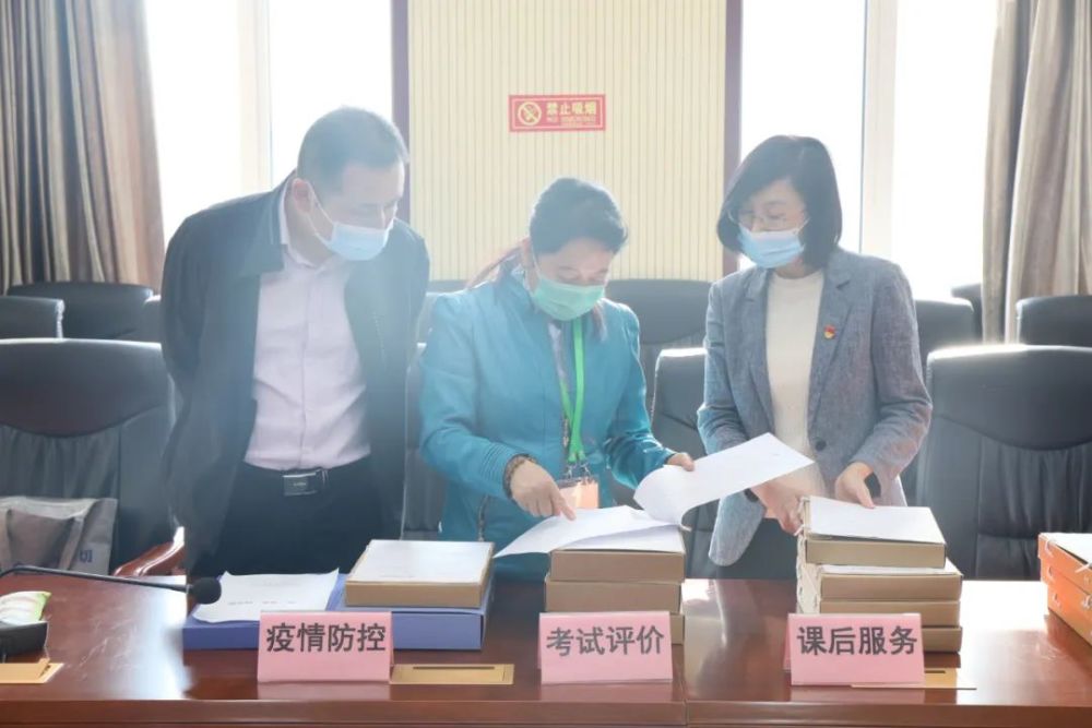 咚咚咚！家住15楼，却每天早上准时传来敲窗声，原来…