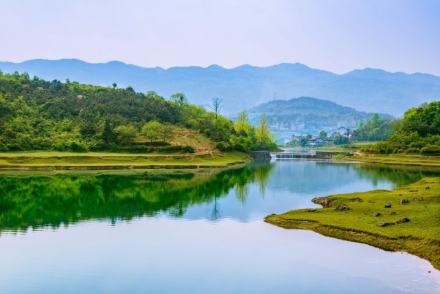 湖光山色令人醉