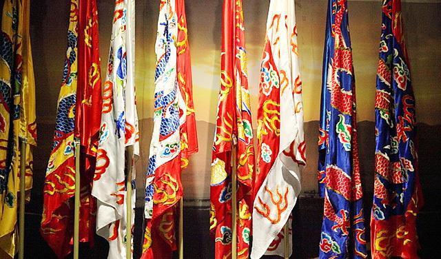 汉军镶黄旗与满洲下五旗,哪个地位更高?