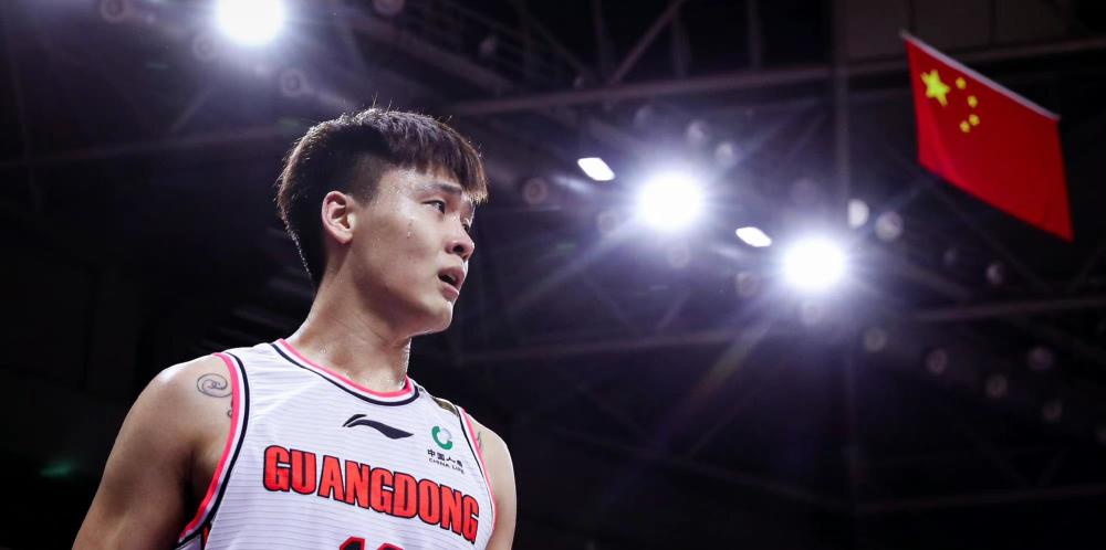 杜锋两点概括本赛季,赵睿感谢恩师 狠批年轻球员_腾讯新闻