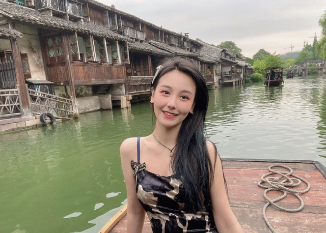 永劫无间美女解说陆狸接受采访:因为离家门口近成为永劫解说!