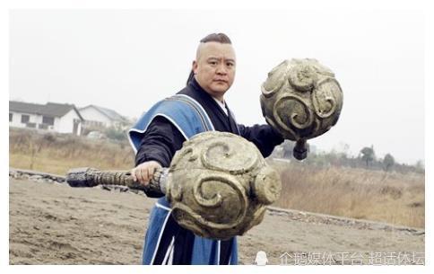 李元霸在荧屏上的五个形象宝强是来打酱油的一位挺火辣