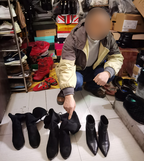 一出门来鞋不见了贵州一女子四双鞋神秘失踪一查监控