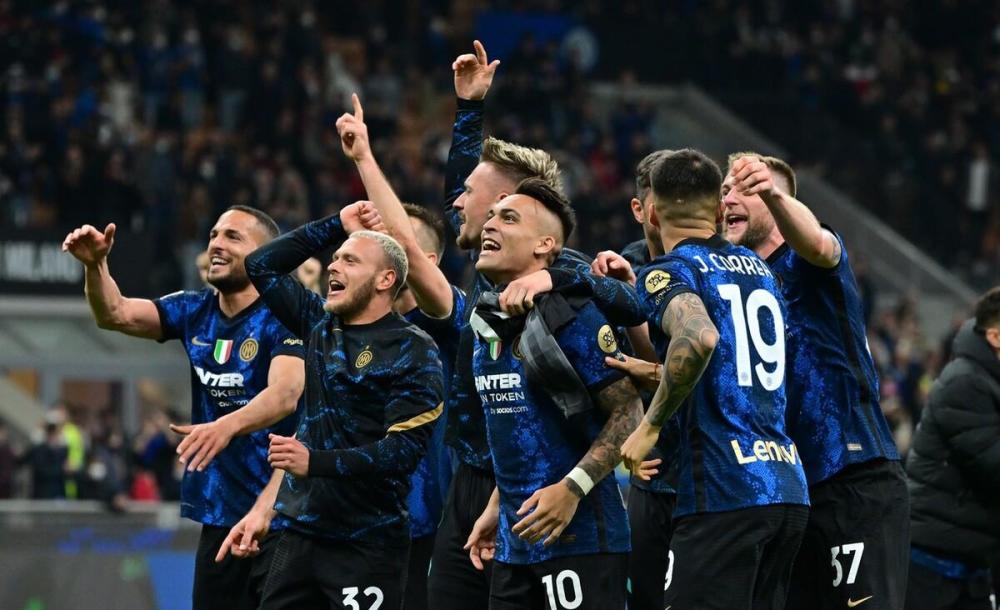 全场比赛结束,国际米兰3-0战胜ac米兰,总比分3-0晋级意大利杯决赛