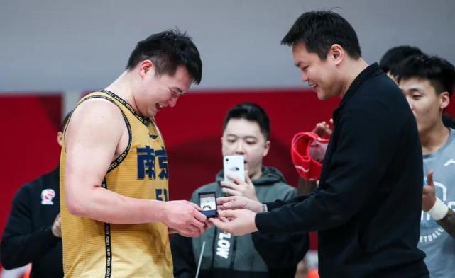 万圣伟表态回归决心,朱芳雨或回心转意