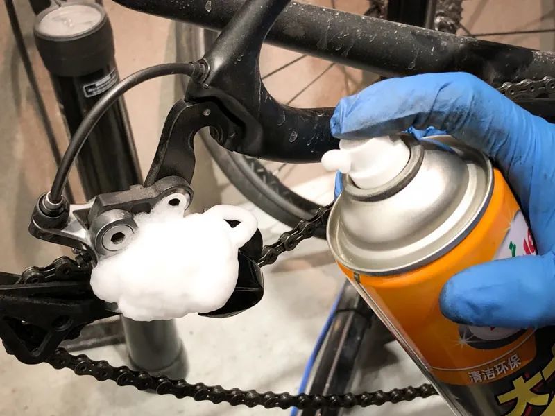 新手入门：如何清洁自行车链条