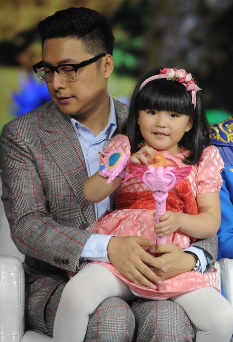 《爸哪》"女儿"pk:王诗龄画作金奖,森蝶田径获奖,个个厉害_腾讯新闻