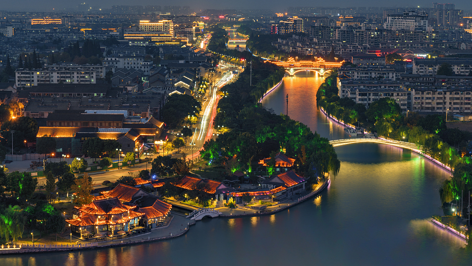 的伟大经时间沉淀而愈发彰显扬州,一座印迹中国繁华的历史文化之城