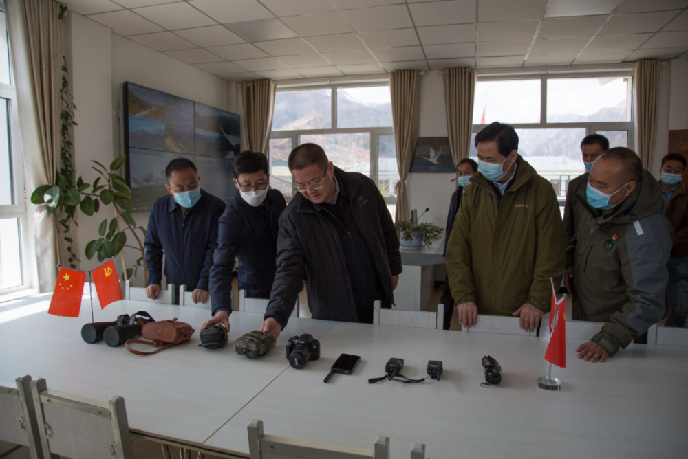 省发展改革委副主任孟海,省林草局副局长王恩光,祁连山国家公园青海省