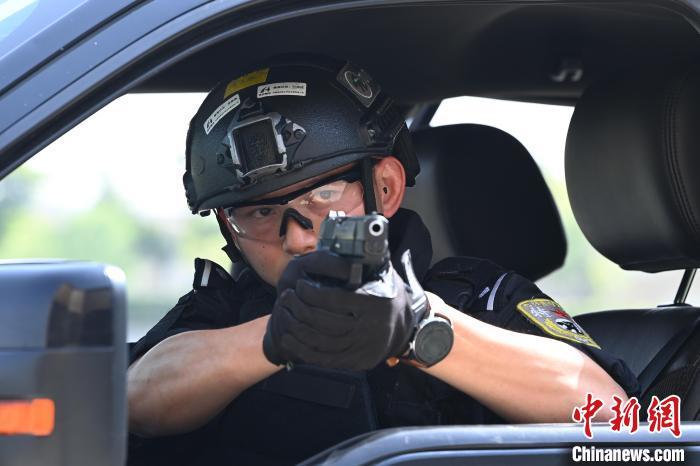 直擊成都特警大運會安保訓練