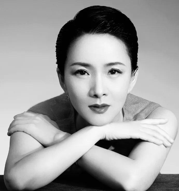 知名演员谢兰从丁克到高龄产子成宠子狂魔她经历了啥