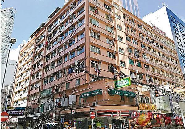 「金宵大厦」也并不是完全虚构,它的原型是位于香港尖沙咀的香槟大厦.