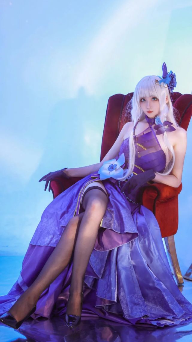 cos:碧蓝航线光辉礼服cos正片@顾影帘