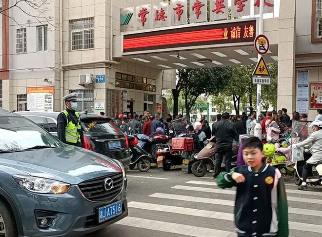 在辖区芷兰学校,常英学校,白马湖中学,紫菱小学,北恒小学,常德市第五