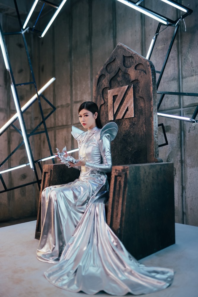 马来西亚爆发女声蔡恩雨正式加盟华纳音乐自网络发迹以youtube翻唱