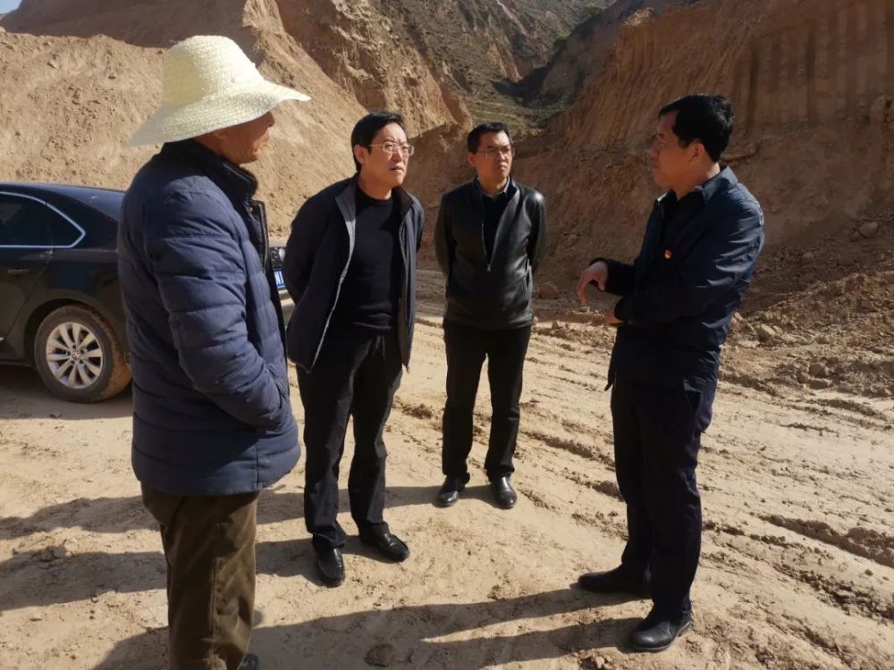 石楼田文军在龙交乡调研指导工作