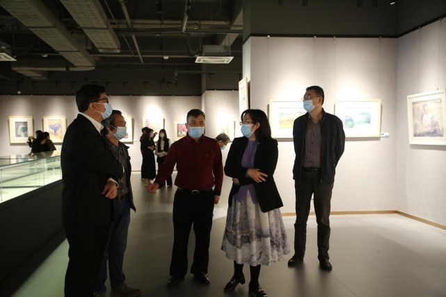 "春声入画",袁春生美术作品展在大岭山图书馆开幕