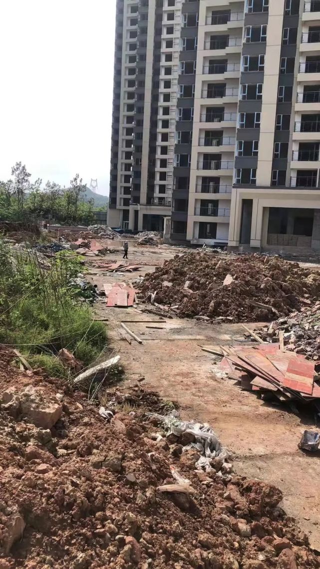 蓝润千里江城.翡翠滨江发出延期交房通知书_腾讯新闻