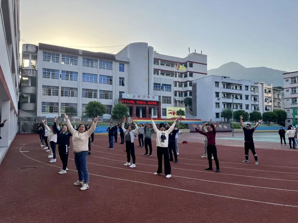 香山小学大寨小学龙泉初中长龙中学明堂小学太和小学梅魁小学朱衣二小