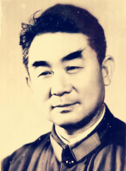 宁夏军区司令员朱声达看歹徒寻衅闹事将军说你们横的过去吗