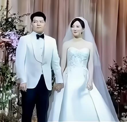 曝主持人余声丈夫被抓,跟配音演员侵犯女大学生,赔偿千万难免刑