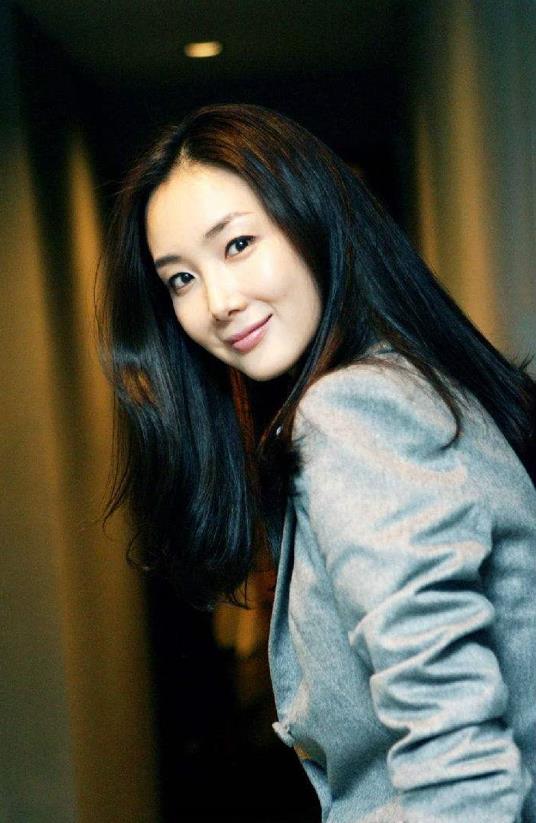 崔智友,曾经一个时代的韩剧女王,为何她所塑造的形象经久不衰?