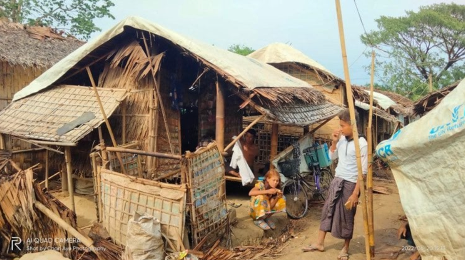暴风肆虐，缅甸若开2个难民营上百所房屋受损跟买家推广华为手机的英语对话