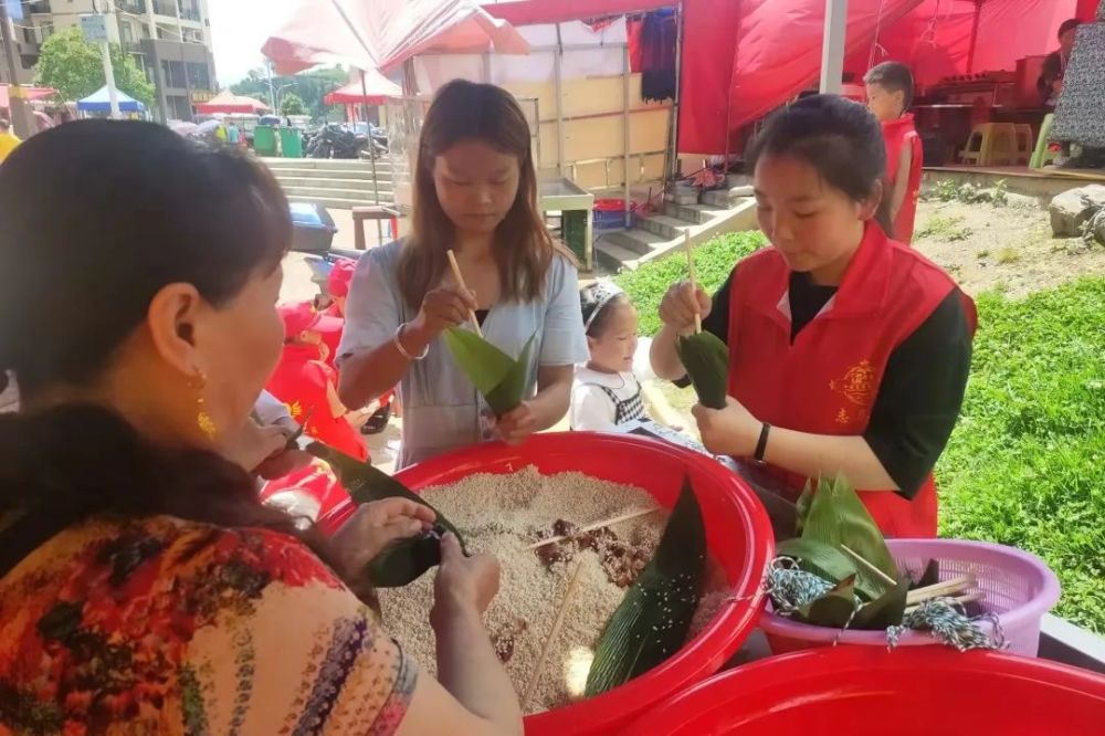 汪定芬图片