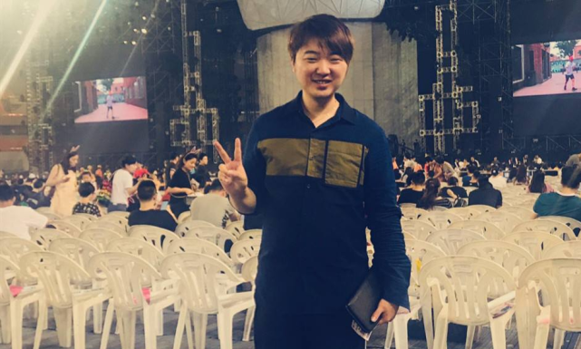 《王牌对王牌》有两位总导演,除了吴彤,还有他们多年的搭档