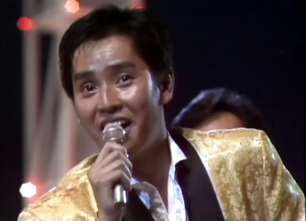 一生开过600多场演唱会,为了孩子放弃家产,谭咏麟到底经历了啥插图3