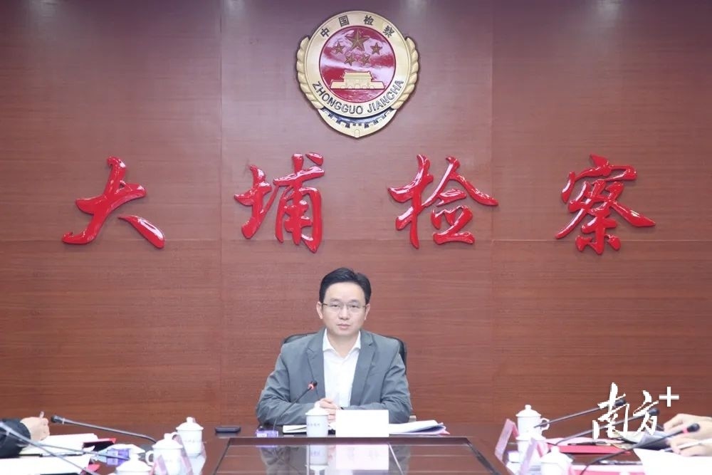 县委副书记,政法委书记蓝欣,副县长,县公安局局长赖宽,县法院院长陈声