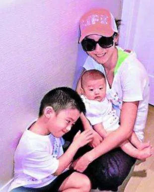 张柏芝第三个孩子出生证明被泄露,将泄漏者告上法庭,获赔12万!