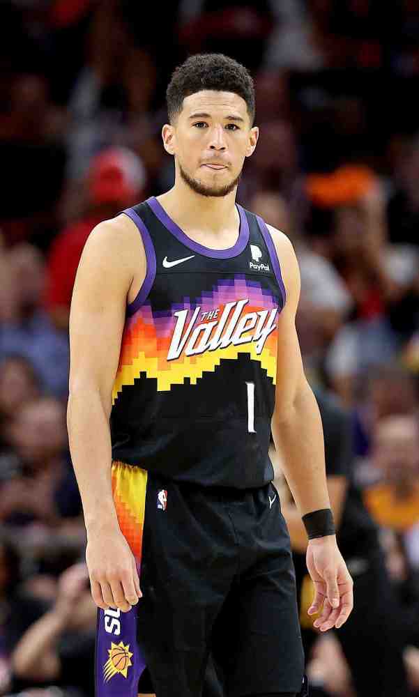 太阳后卫德文-布克恢复进展顺利,按照目前的进展预计很快复出,可能最