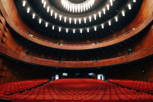 "重返剧场·回馈计划"重庆大剧院邀您免费看剧!10000张演出票送!送!