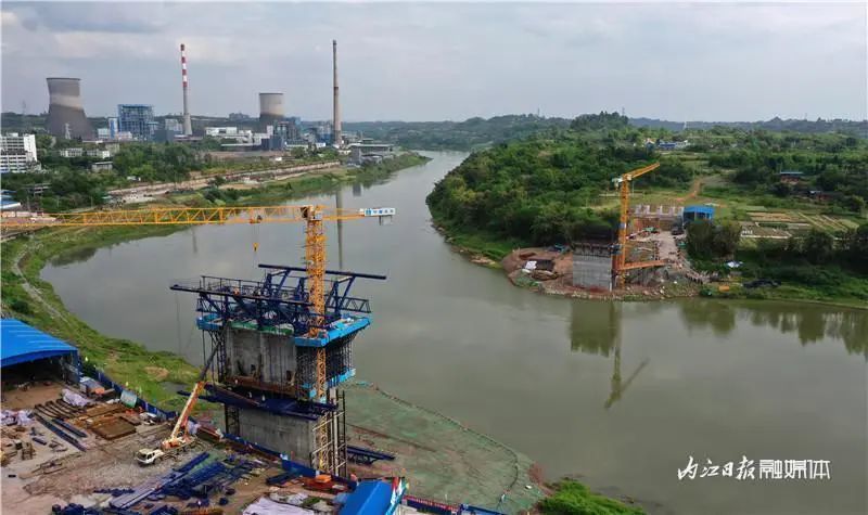 坝大桥是内江市重点项目,该项目自2021年3月开工建设以来备受市民关注
