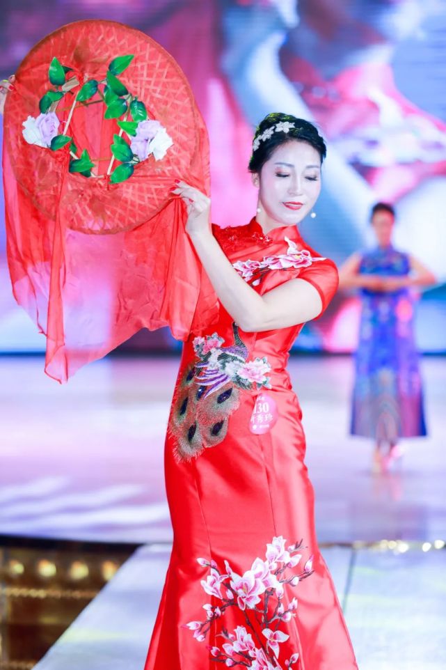 【精彩回顾61总第28期】:2017全球旗袍歌舞大赛(港澳站)