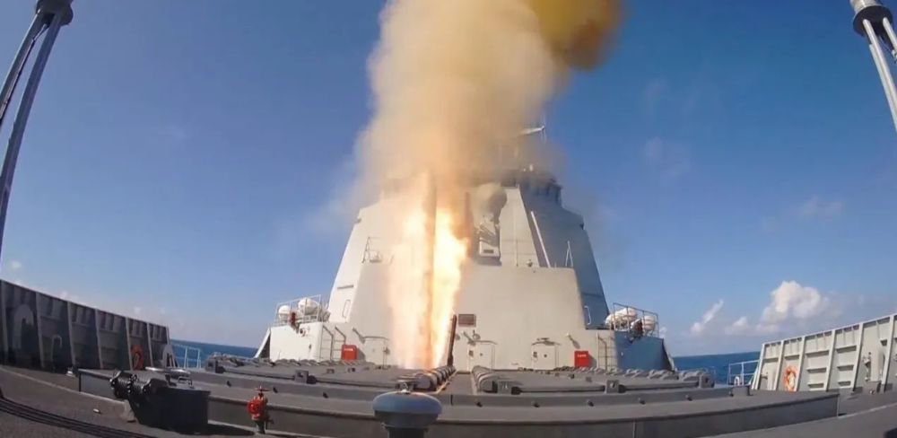 055大驱新型导弹首射成功专家阻止美军介入对美海军有特效