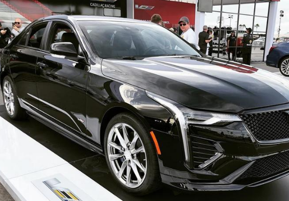 凯迪拉克"降价王"来袭,标配2.0t 8at,一跺脚跌至19万多,剑指雅阁