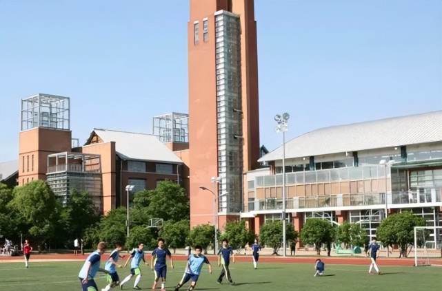 上海惠靈頓國際學校:著名央視主持人董卿的兒子在這所學校,上海惠靈頓