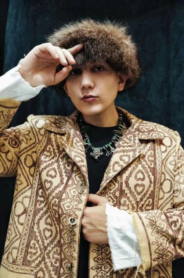 艾热air发布单曲《千里万里》,诠释家乡韵味_腾讯新闻