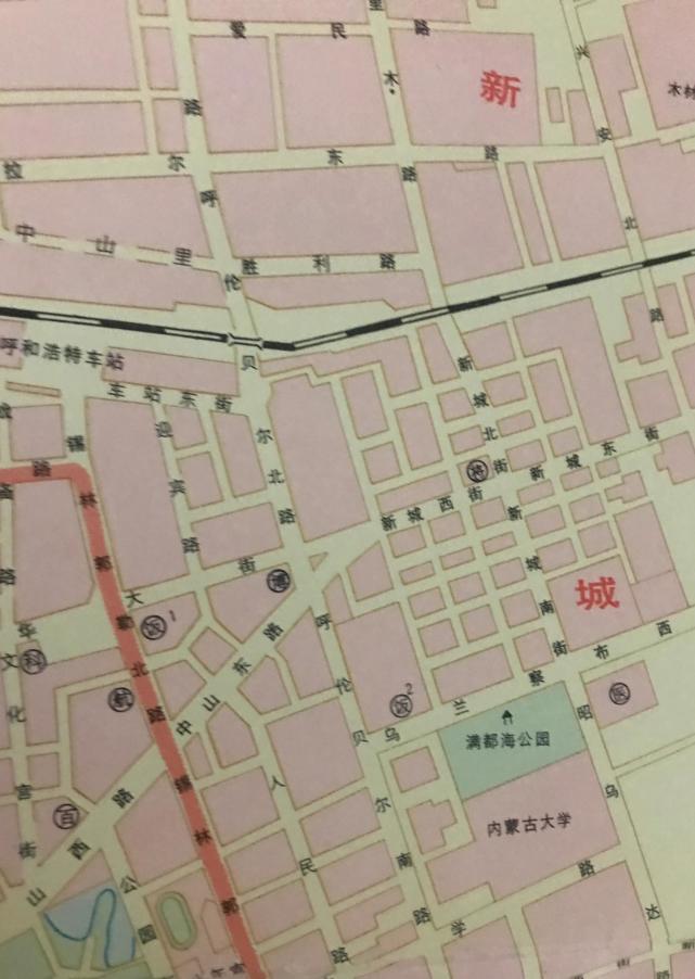 呼伦路民国时期形成,初为绥远城西门外一条南北便道,北起粮栈街,(今