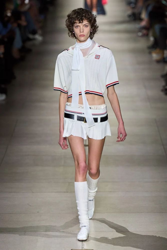 深度|热爱迷你裙的你,知道它的另一面吗?_腾讯新闻