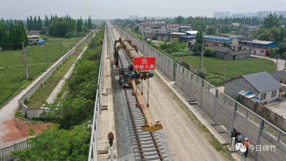 成兰铁路通车最新消息(成兰铁路通车最新消息查询)-第1张图片-鲸幼网