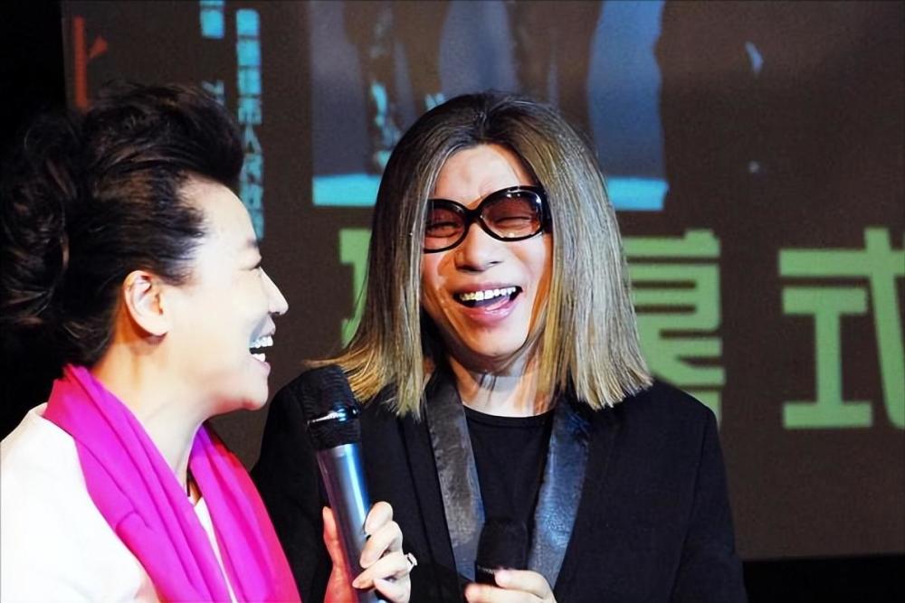 著名歌手郭峰:3段恋情皆成空后,已60岁的他与母亲相依为命?_腾讯新闻