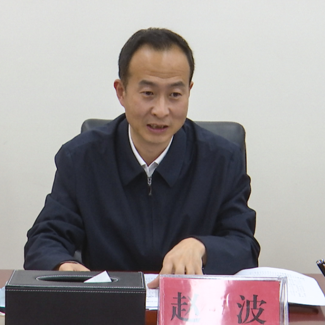 4月21日,省红十字会常务副会长张宽寿,市人民政府副市长赵波,市人大
