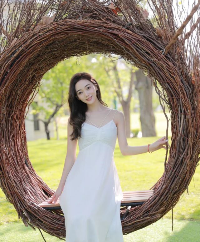 气质美女石笑歌!