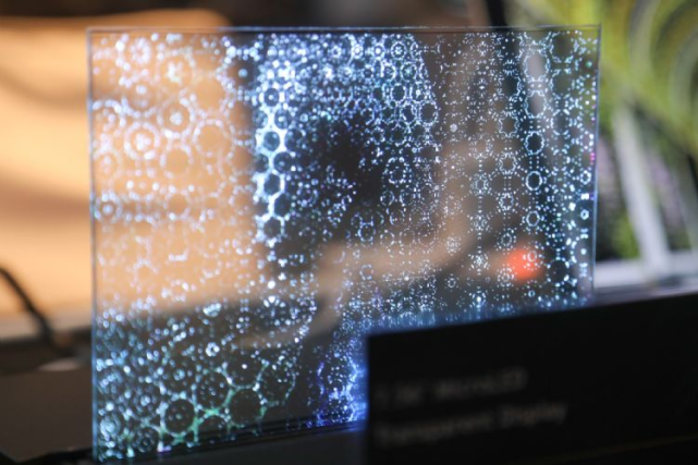 錼创938吋透明显示器穿透率提升至6570