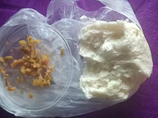 上海抗疫|团油司机用户运送32吨洋葱驰援上海,一个馒头,半袋咸菜就是